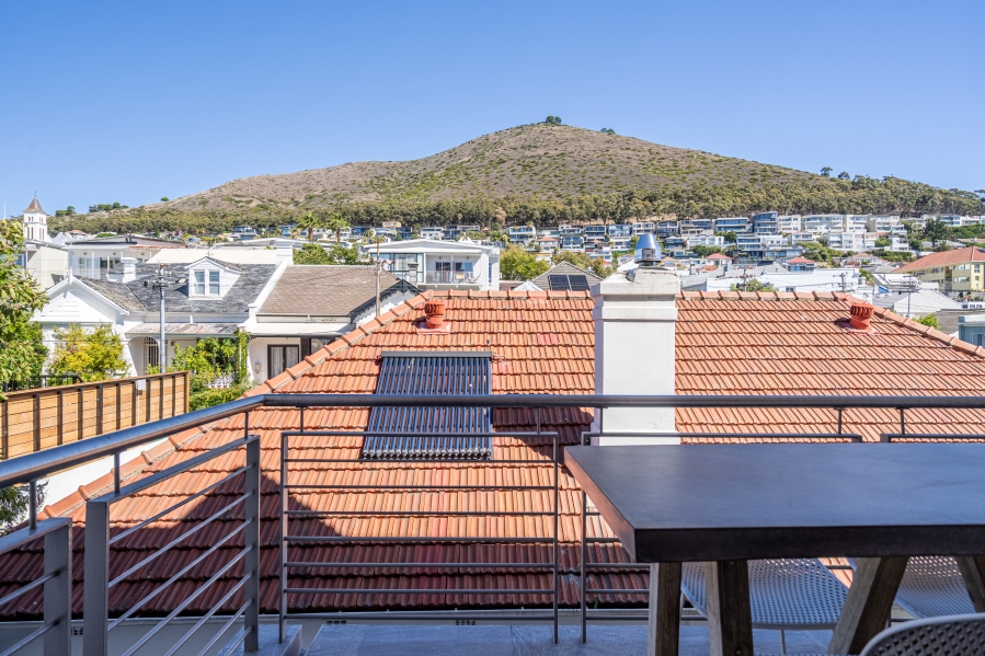 1 Bedroom Property for Sale in Green Point Western Cape